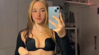 Miveille leaked new video nude showing off her big breasts!!!