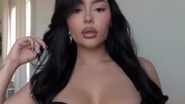 Daisy Marquez leaked video showing off her big breasts!!!