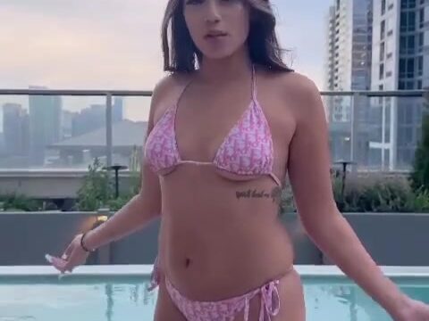 Miakahn Onlyfans leaked nude video showing off her body!!!